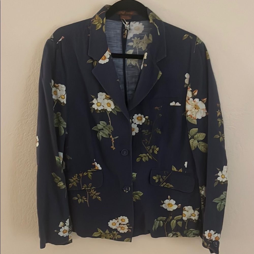 Blue and White Floral Blazer with Classic Lapels